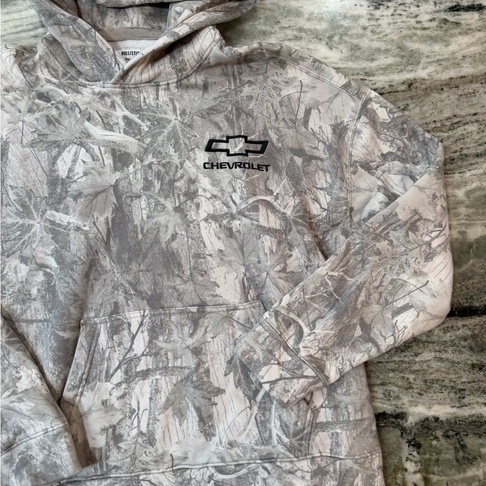 Hollister Camo Chevrolet Men’s Boxy Fit Hoodie - Picture 4 of 6